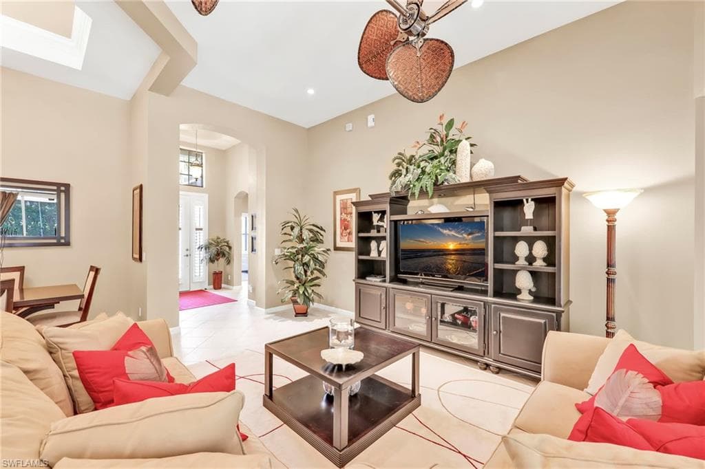 15864 Delaplata LN, NAPLES FL 34110-7