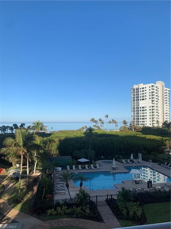 40 Seagate DR # 202A, NAPLES FL 34103-2