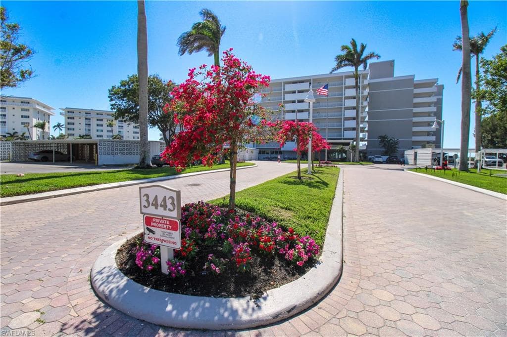 3443 Gulf Shore BLVD N # 213, NAPLES FL 34103-1