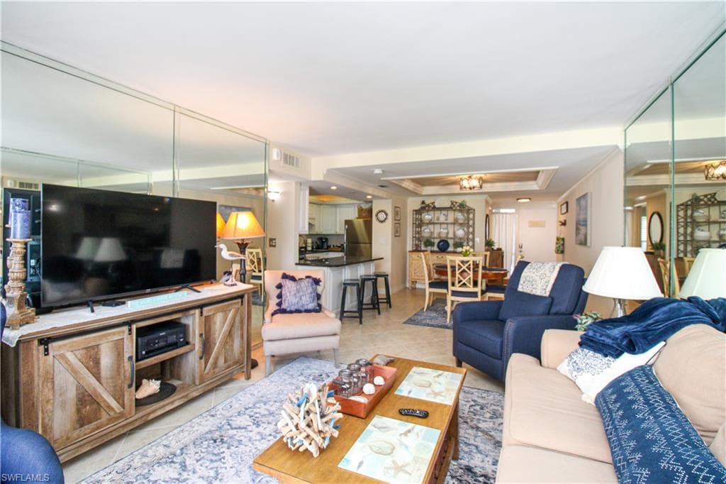 3443 Gulf Shore BLVD N # 213, NAPLES FL 34103-11