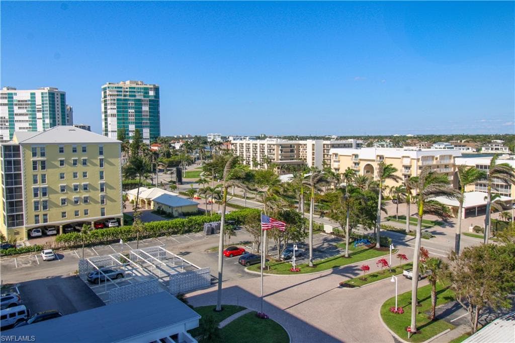 3443 Gulf Shore BLVD N # 213, NAPLES FL 34103-39