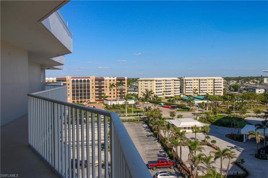3443 Gulf Shore BLVD N # 213, NAPLES FL 34103-38