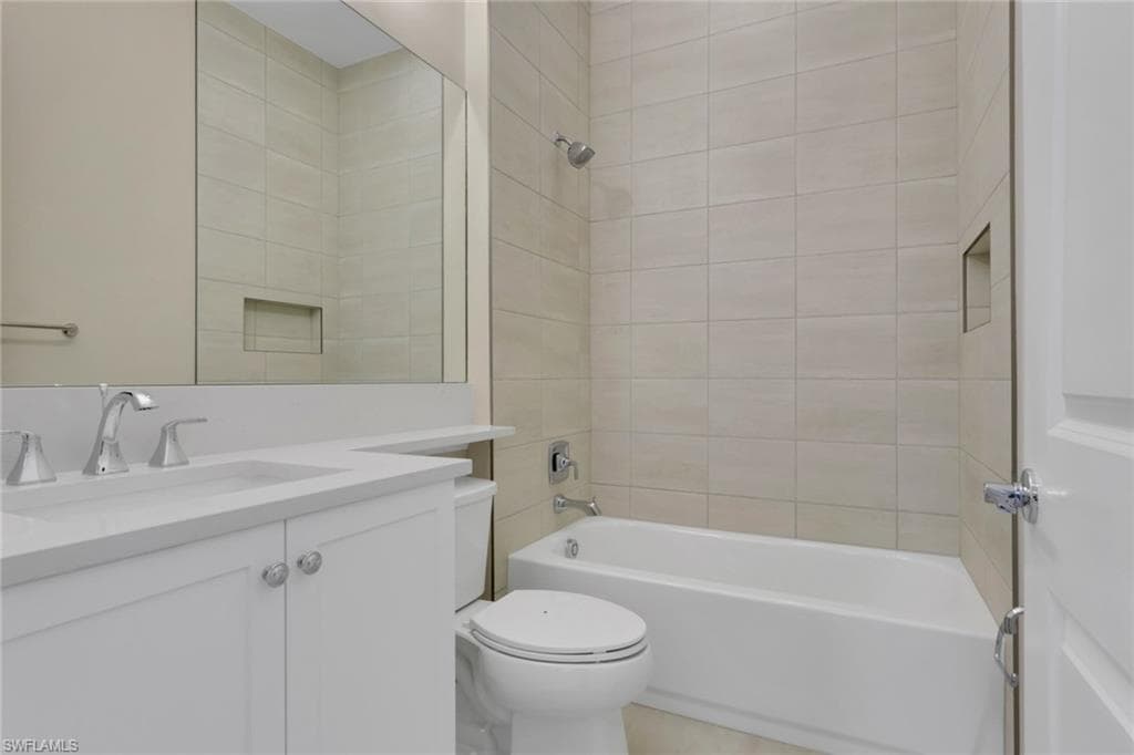 2631 Durham Circle, NAPLES FL 34112-17