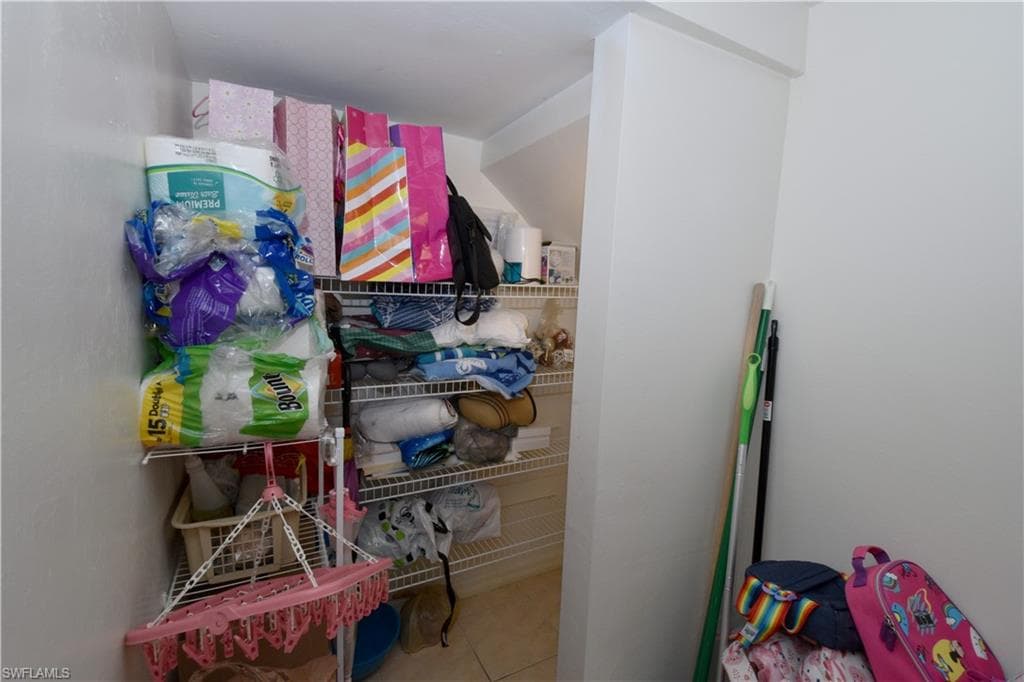 15151 Summit Place CIR # 231, NAPLES FL 34119-33