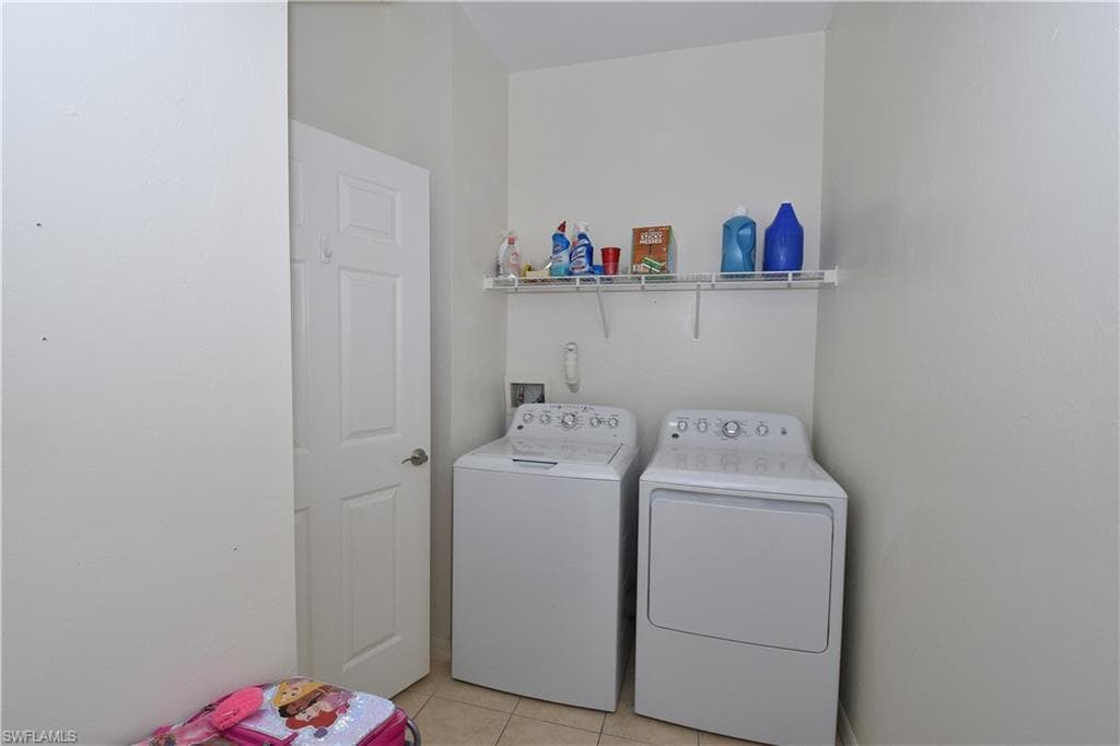 15151 Summit Place CIR # 231, NAPLES FL 34119-9