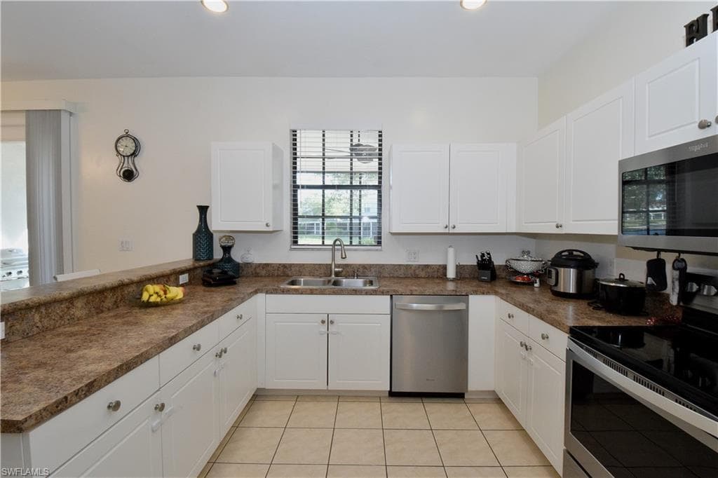 15151 Summit Place CIR # 231, NAPLES FL 34119-14