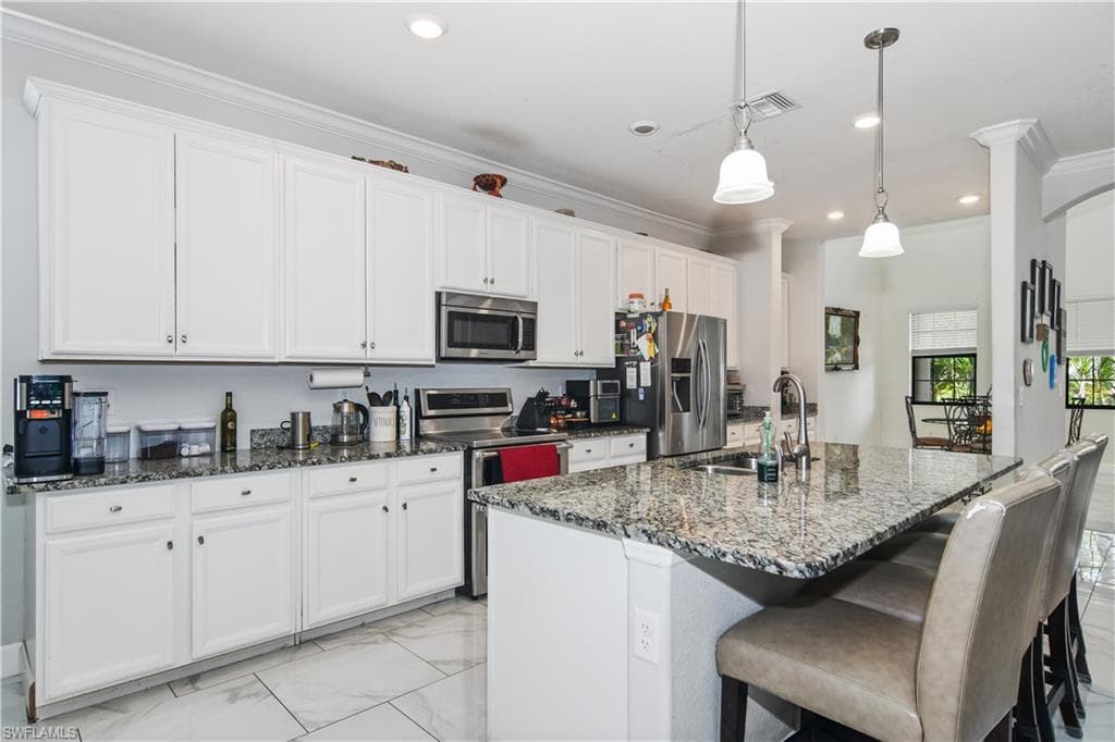 9327 Glenforest DR, NAPLES FL 34120-4