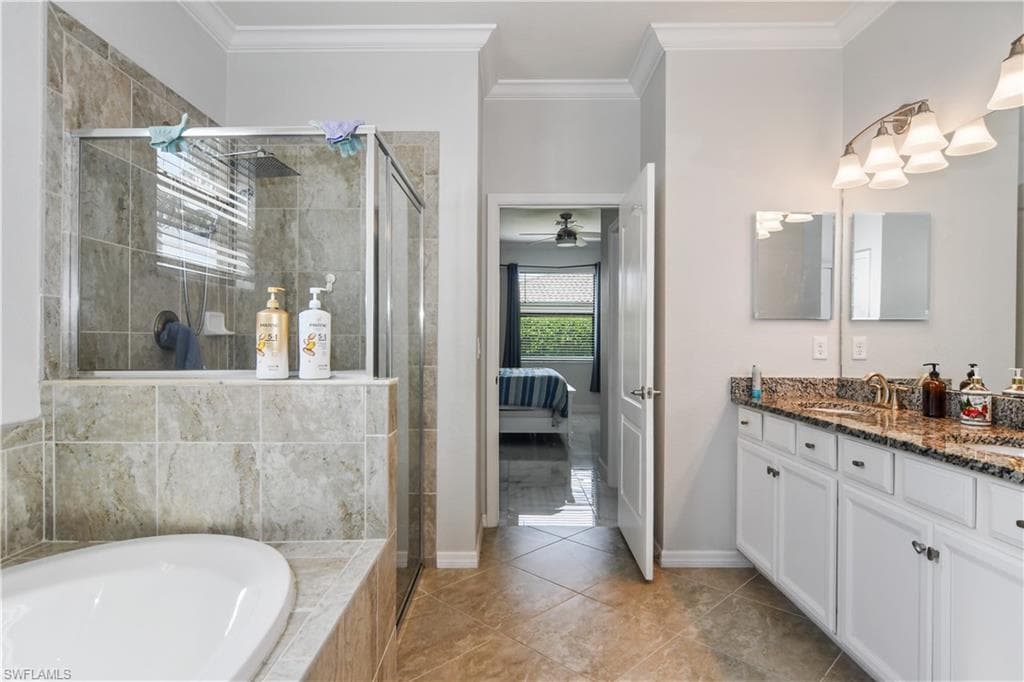 9327 Glenforest DR, NAPLES FL 34120-9