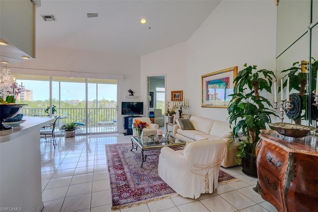 281 Lenell RD, FORT MYERS BEACH FL 33931-8