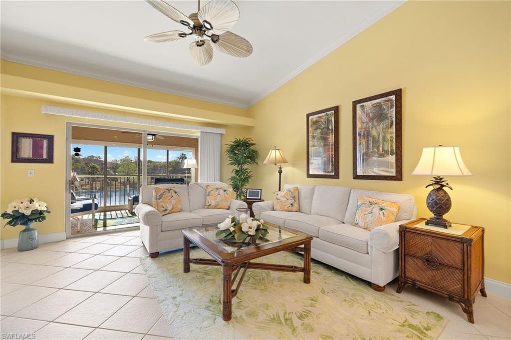 2860 Cypress Trace CIR # 1821, NAPLES FL 34119-1