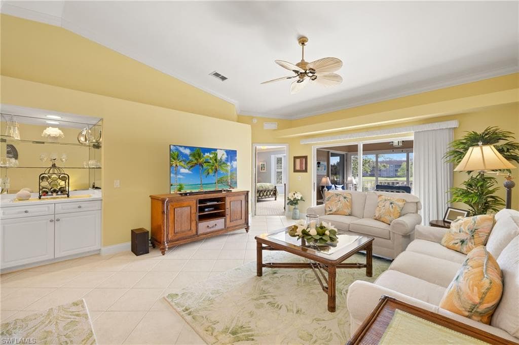 2860 Cypress Trace CIR # 1821, NAPLES FL 34119-2