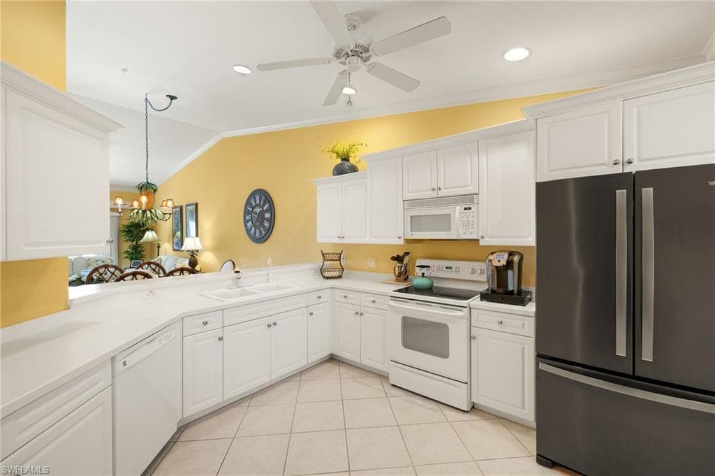 2860 Cypress Trace CIR # 1821, NAPLES FL 34119-9