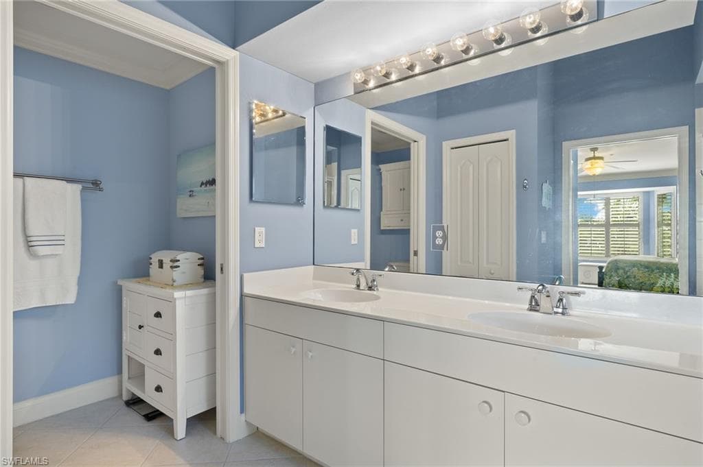 2860 Cypress Trace CIR # 1821, NAPLES FL 34119-17