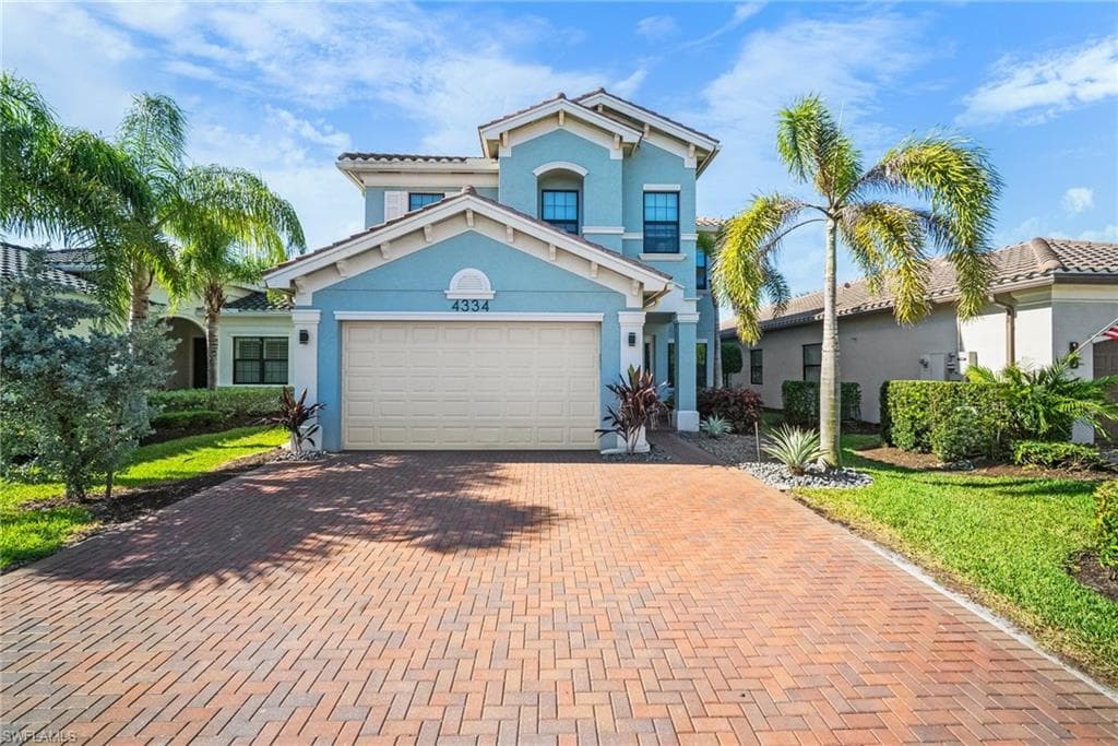 4334 Aurora ST, NAPLES FL 34119-1