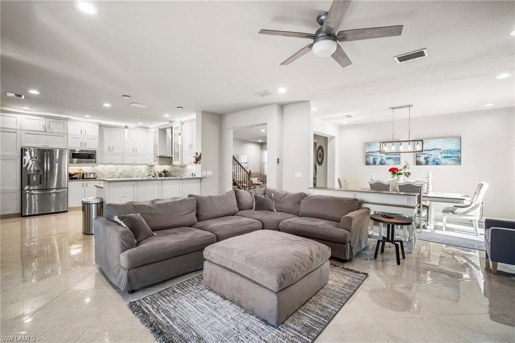 4334 Aurora ST, NAPLES FL 34119-16