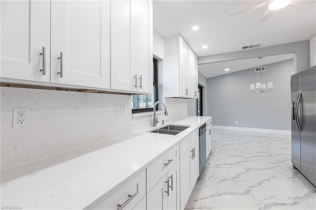 242 Ground Dove CIR, LEHIGH ACRES FL 33936-8
