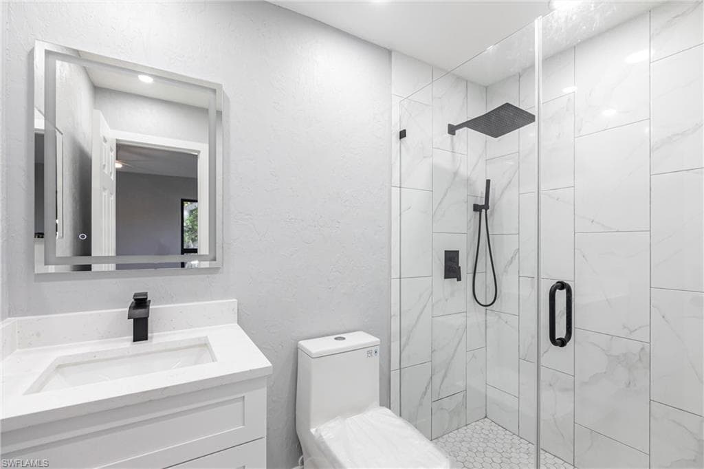 242 Ground Dove CIR, LEHIGH ACRES FL 33936-20
