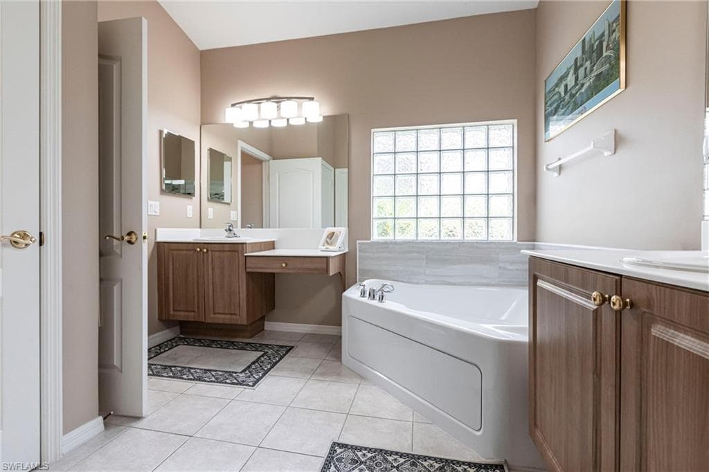 15289 Laguna Hills DR, FORT MYERS FL 33908-23