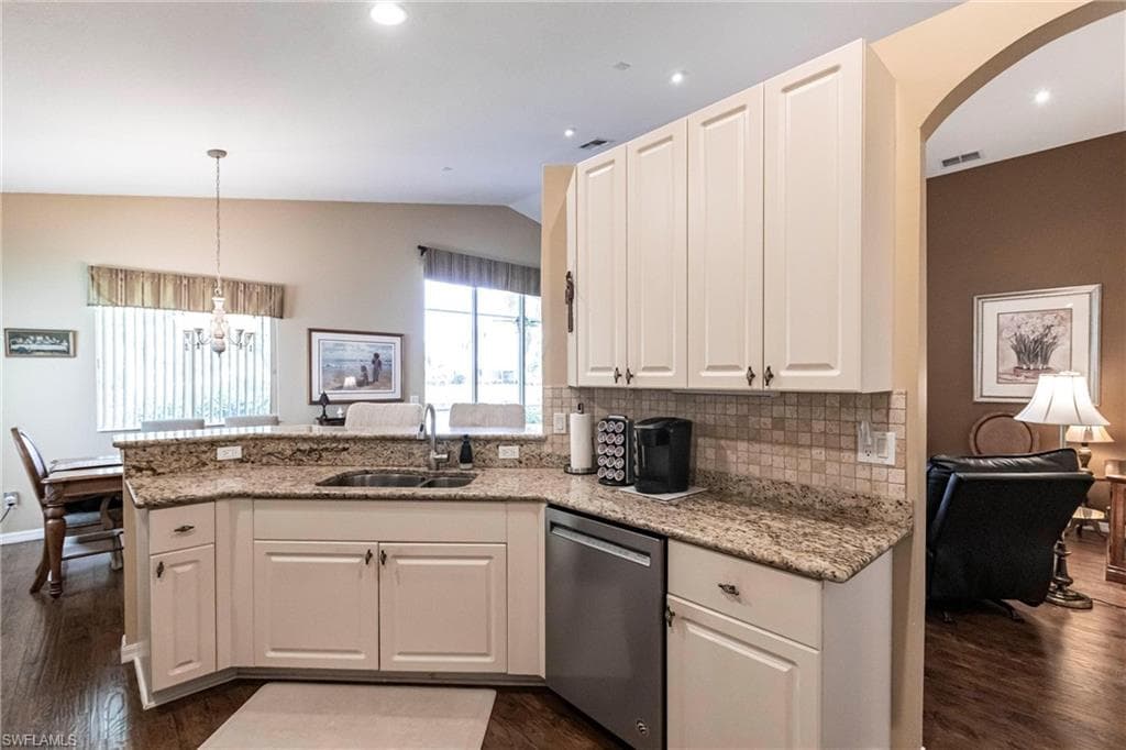 15289 Laguna Hills DR, FORT MYERS FL 33908-10