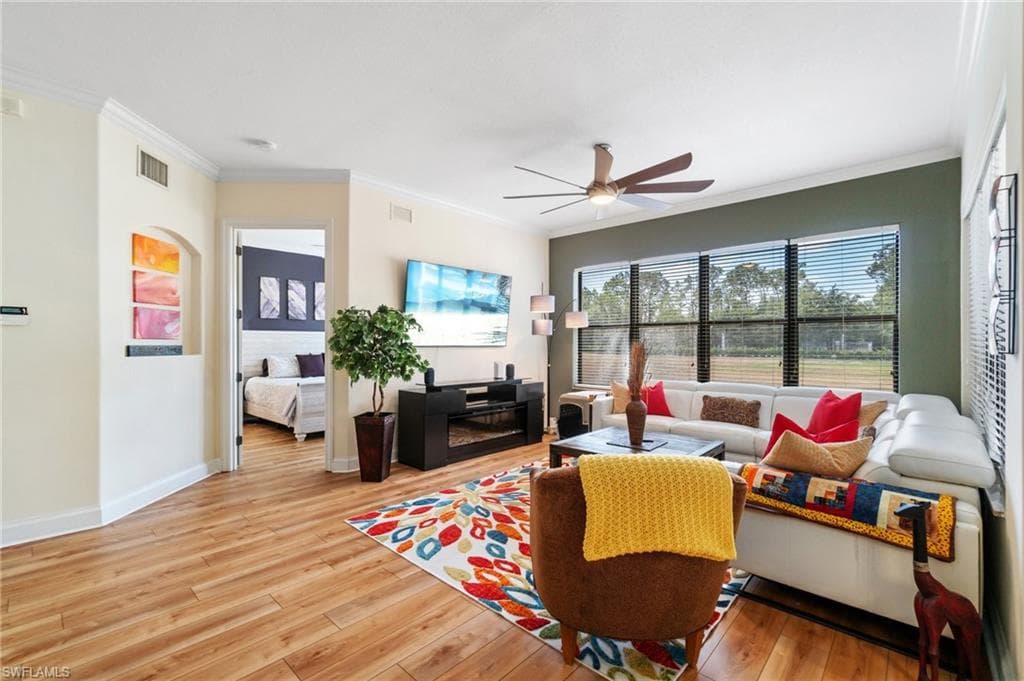 1259 Carpazi CT # 302, NAPLES FL 34105-4