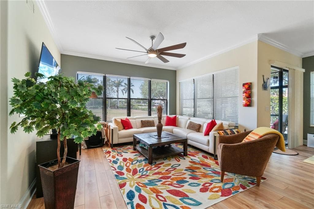 1259 Carpazi CT # 302, NAPLES FL 34105-3