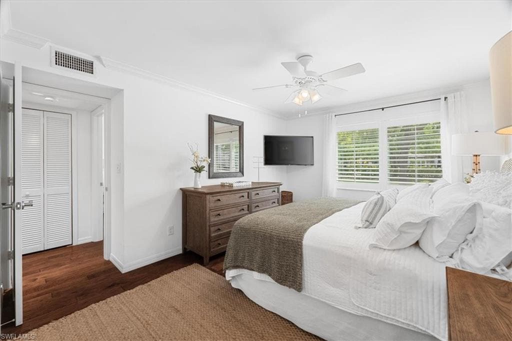 380 4th AVE S # 380, NAPLES FL 34102-6