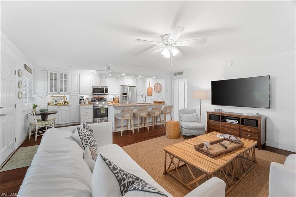 380 4th AVE S # 380, NAPLES FL 34102-2