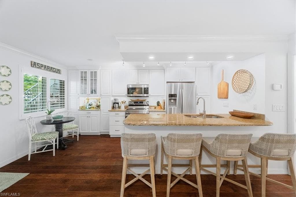 380 4th AVE S # 380, NAPLES FL 34102-17