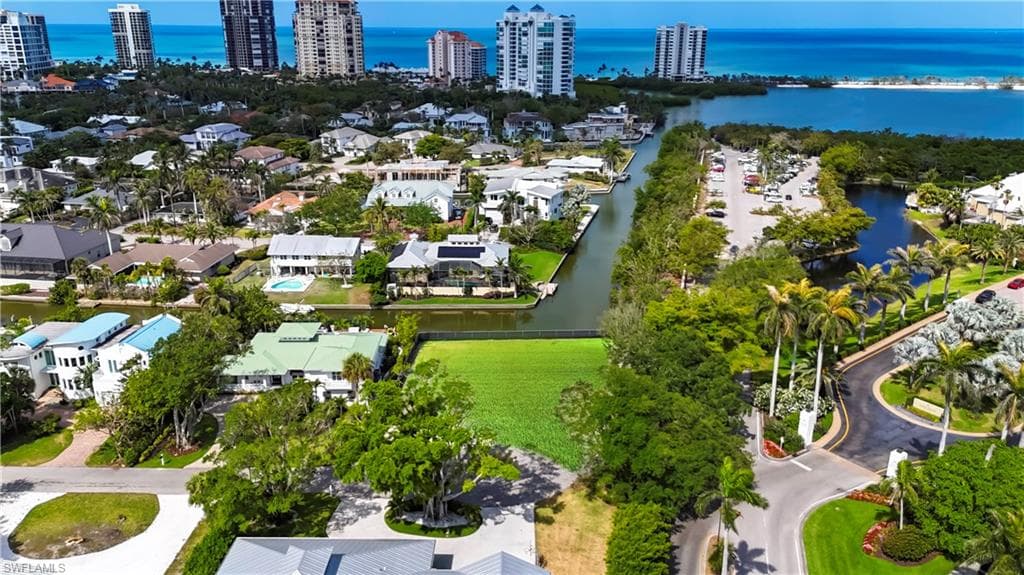 5291 Sand Dollar LN, NAPLES FL 34103-2