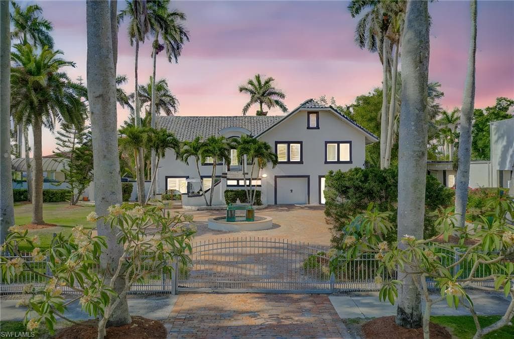 1205 Caloosa DR, FORT MYERS FL 33901-8