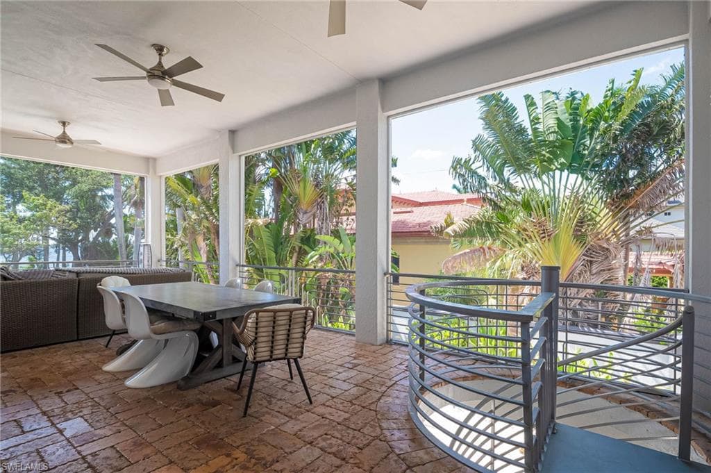 1205 Caloosa DR, FORT MYERS FL 33901-32