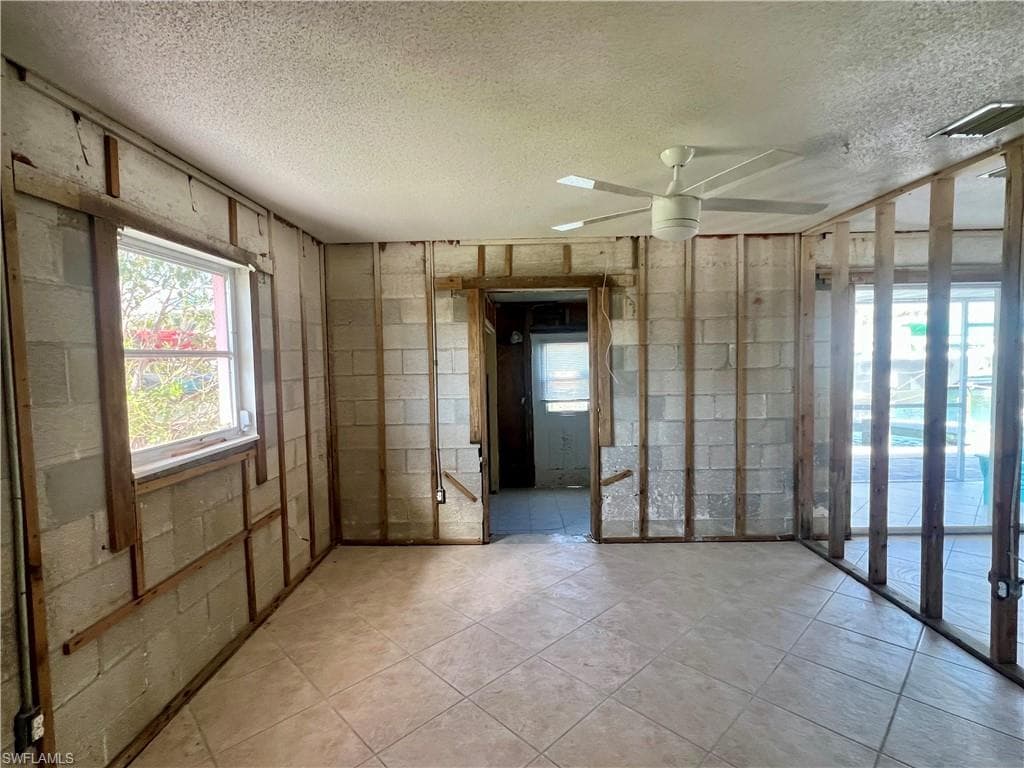 11476 May ST, MATLACHA FL 33993-38