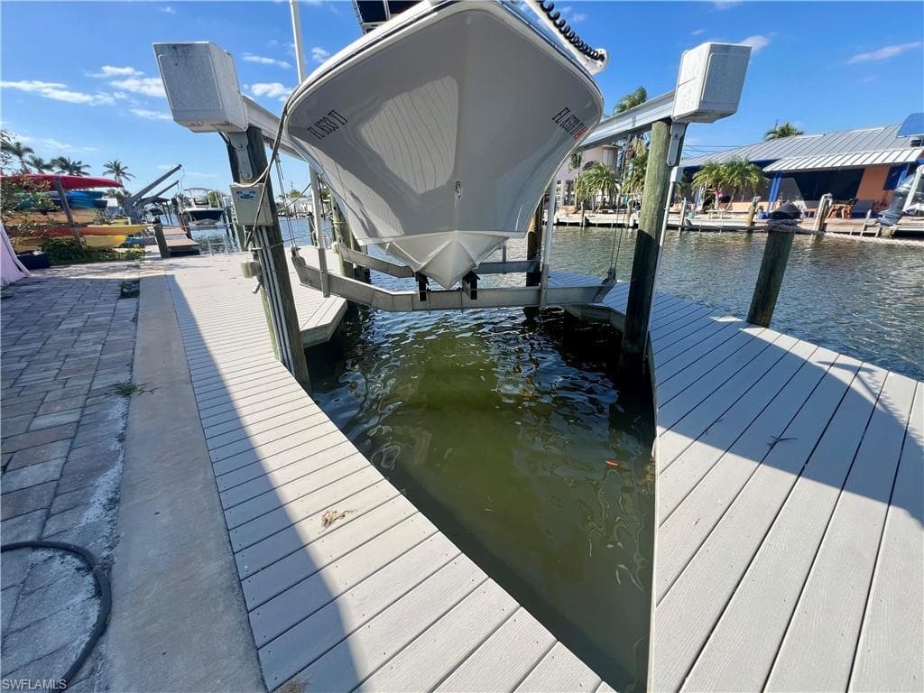 11476 May ST, MATLACHA FL 33993-7