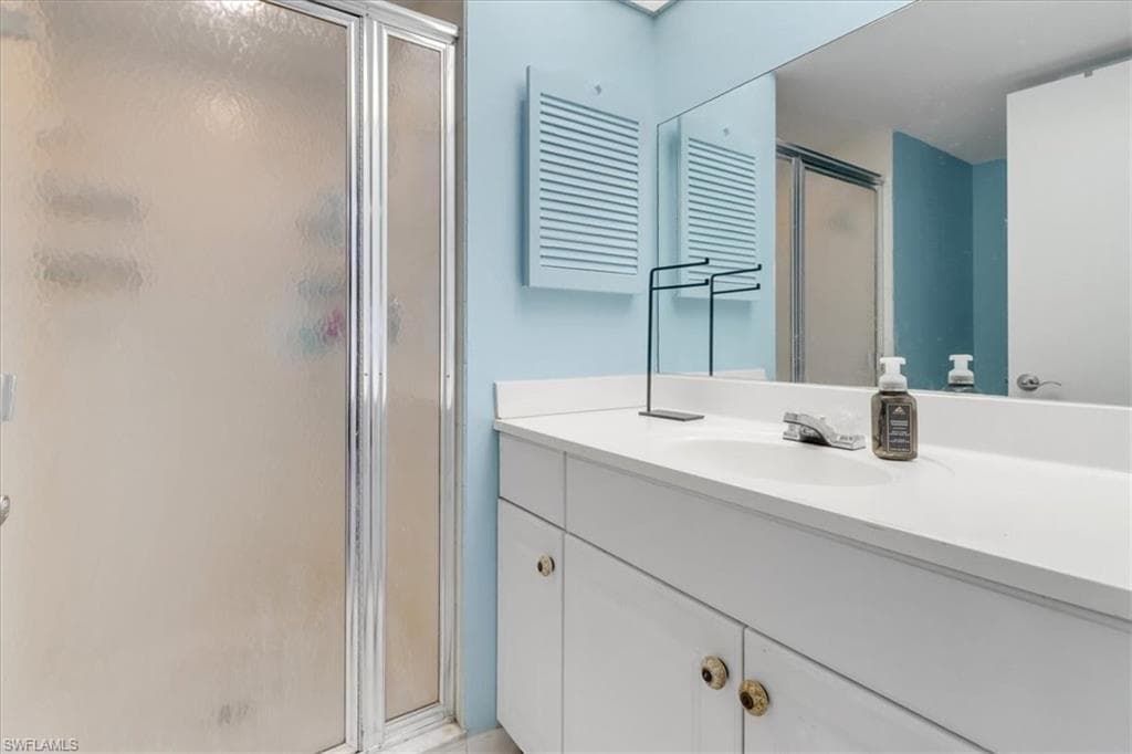 823 Meadowland DR # B, NAPLES FL 34108-16