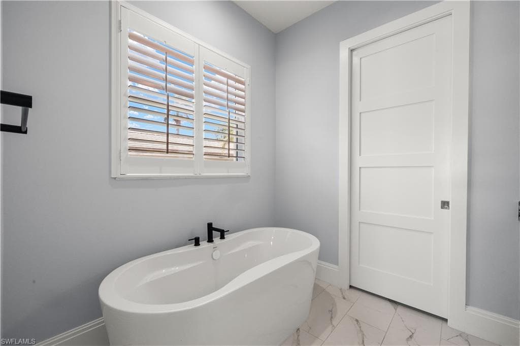 6617 Joanna CIR, FORT MYERS FL 33919-35