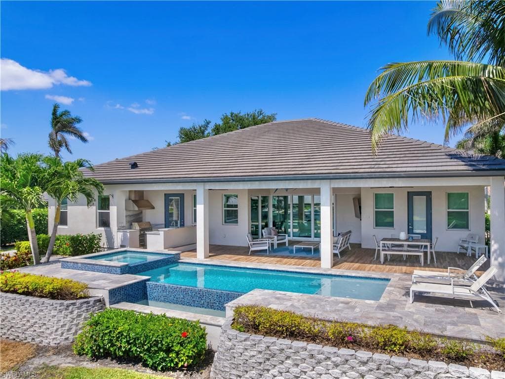 6617 Joanna CIR, FORT MYERS FL 33919-4