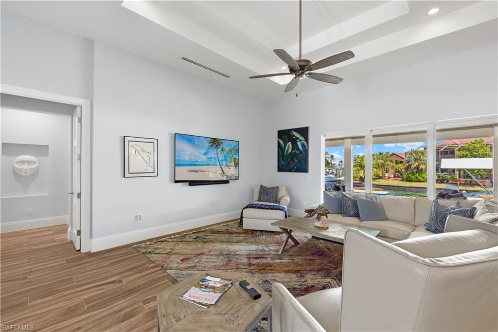 6617 Joanna CIR, FORT MYERS FL 33919-8