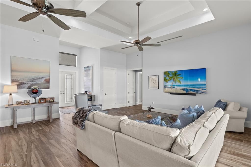 6617 Joanna CIR, FORT MYERS FL 33919-9