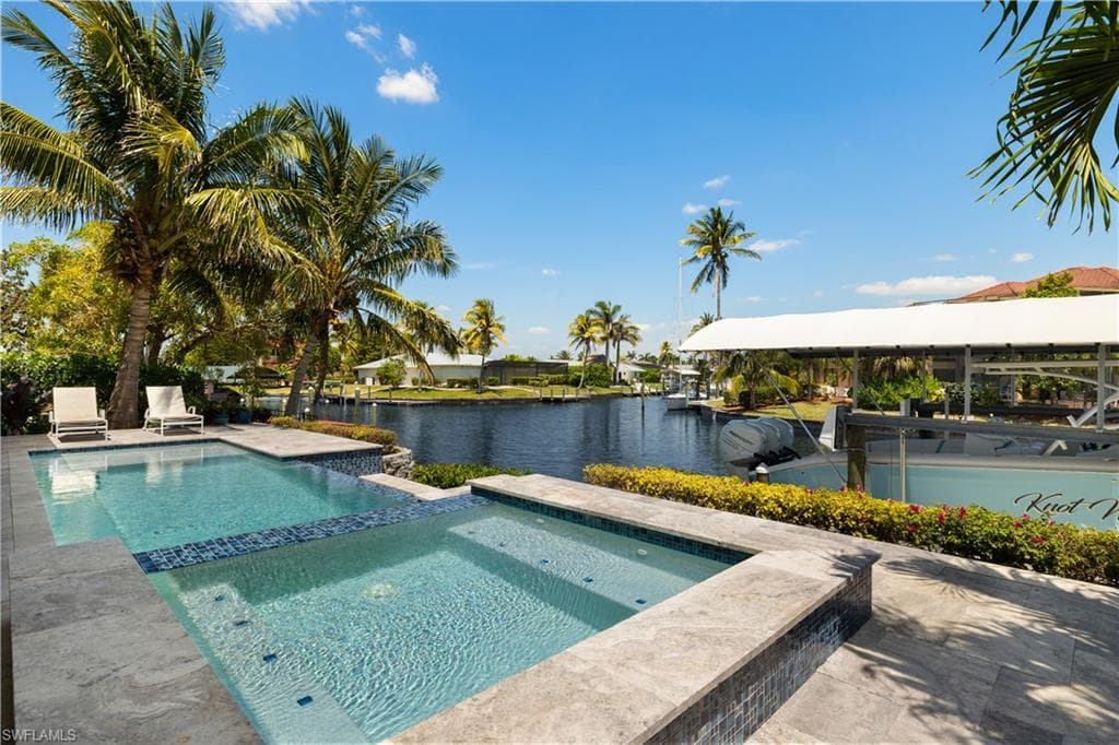 6617 Joanna CIR, FORT MYERS FL 33919-3