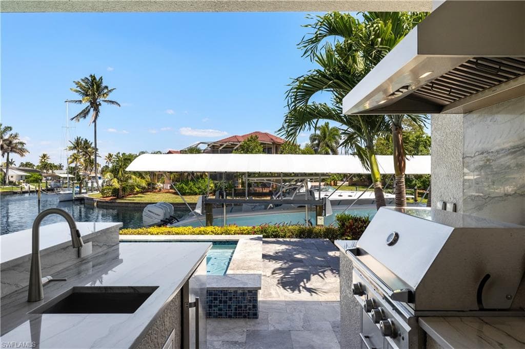 6617 Joanna CIR, FORT MYERS FL 33919-20