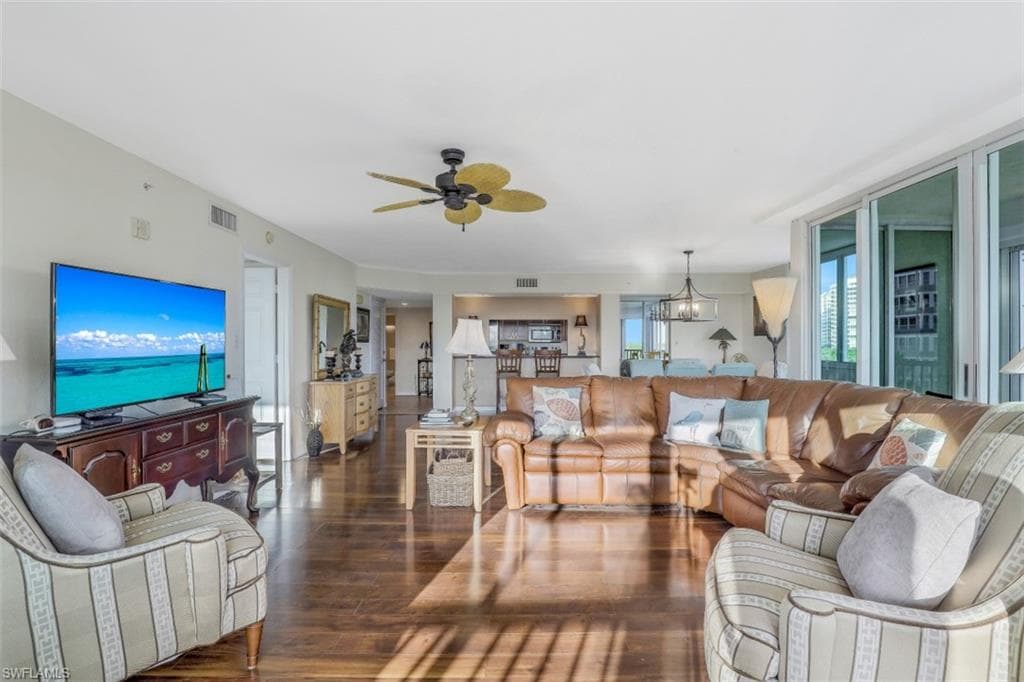 21 Bluebill AVE # B401, NAPLES FL 34108-4