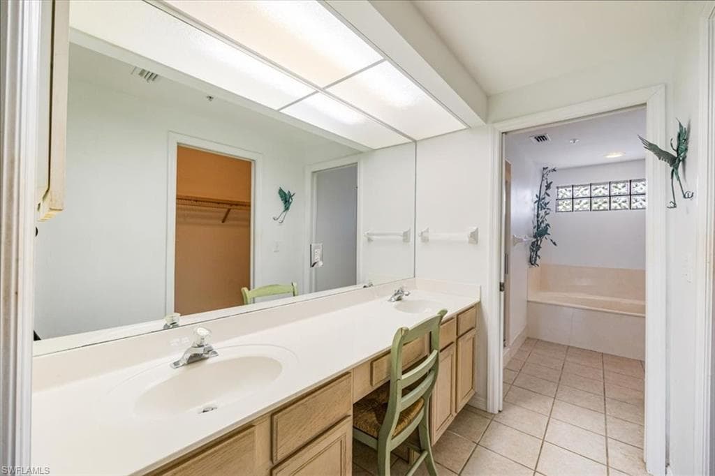 782 Eagle Creek DR # 203, NAPLES FL 34113-17