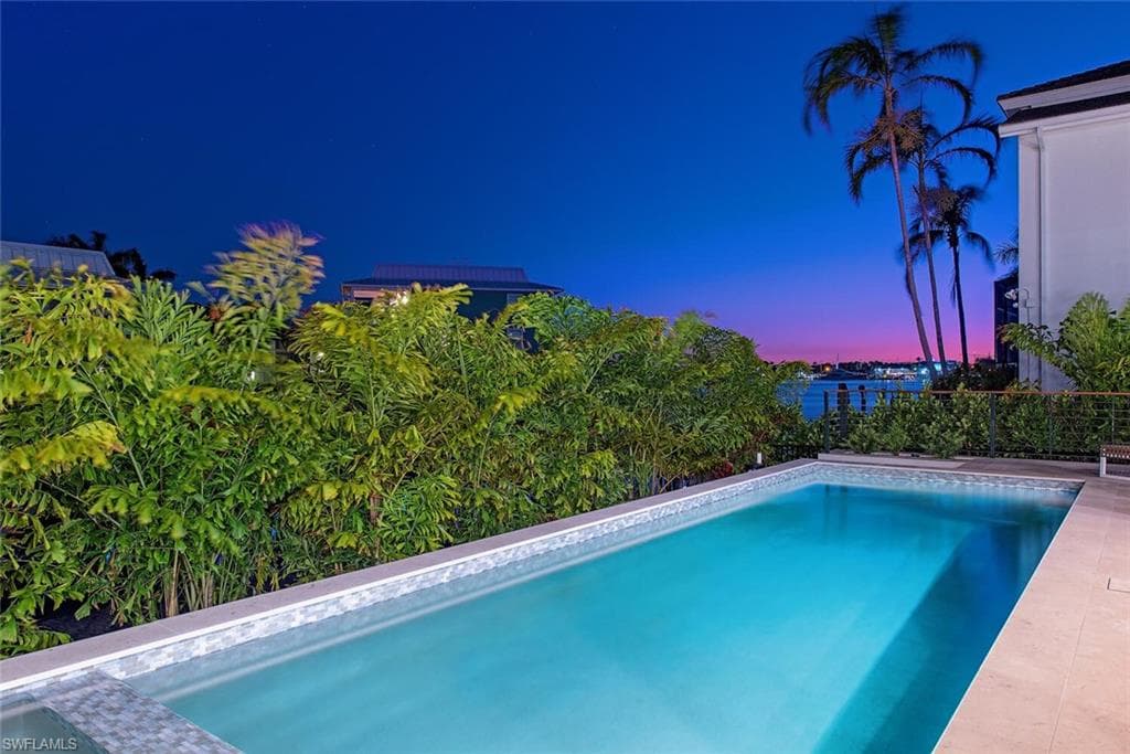 1380 Pelican AVE, NAPLES FL 34102-21