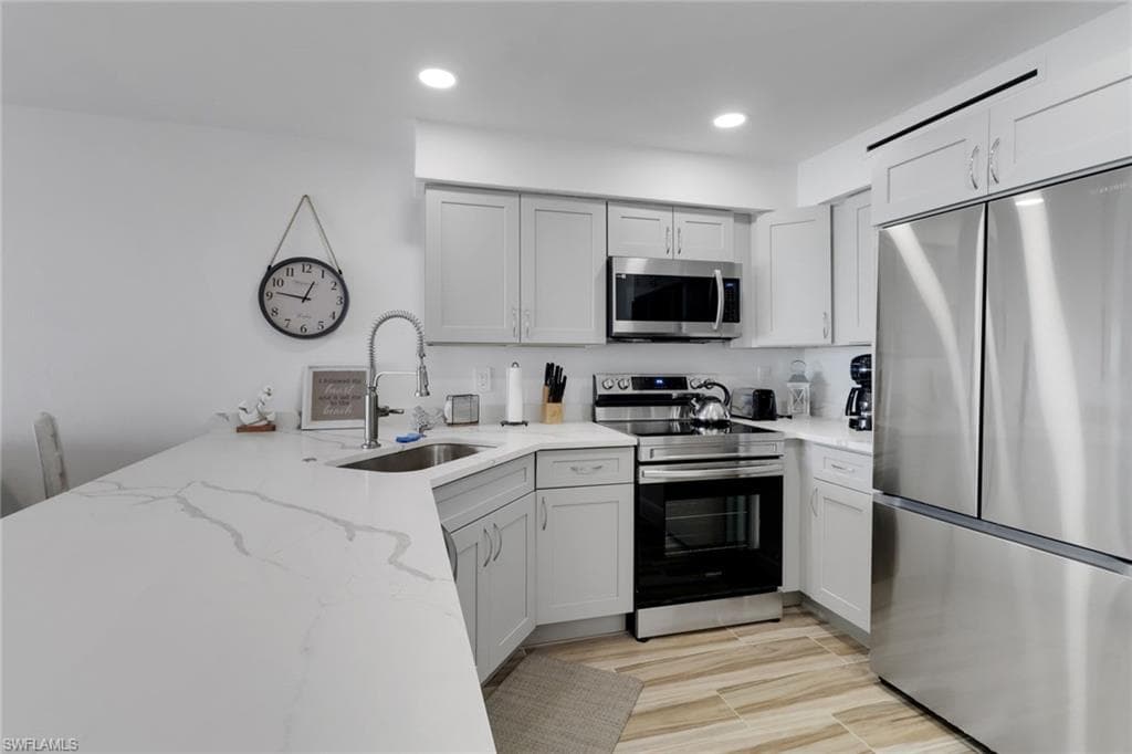 25850 Hickory BLVD # 102, BONITA SPRINGS FL 34134-8