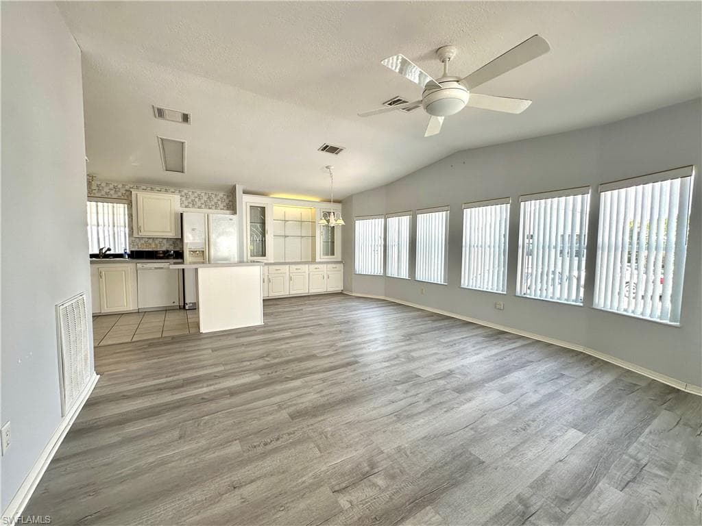 4551 Mayflower WAY E, ESTERO FL 33928-5