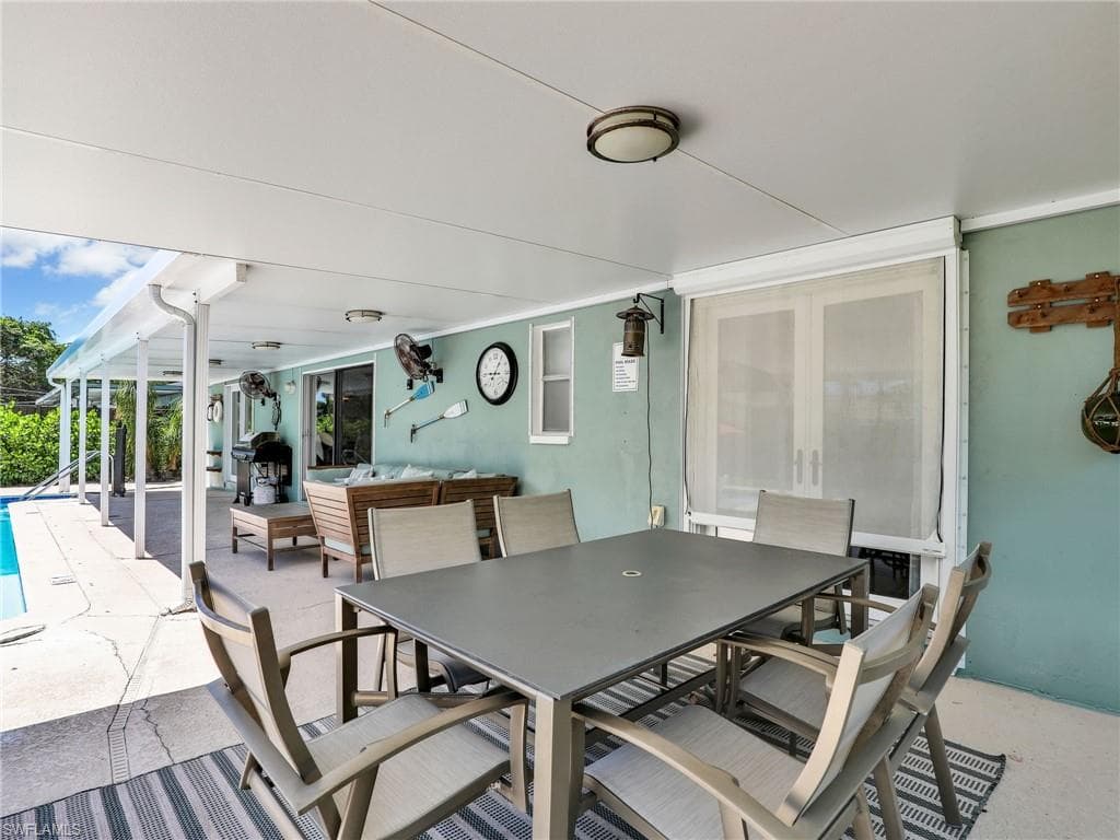 1268 Lake Shore DR, NAPLES FL 34103-18