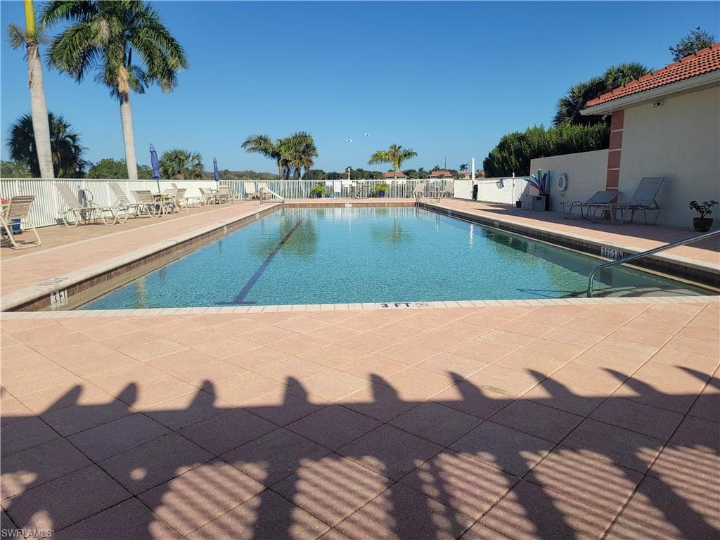 25073 Peacock LN # 102, NAPLES FL 34114-28