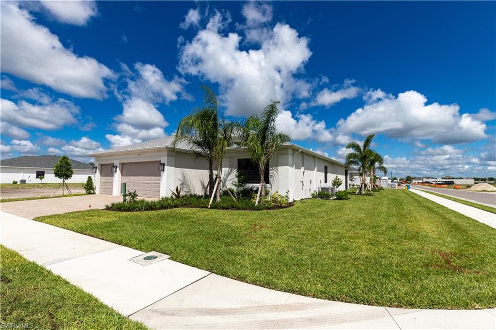 14359 Hogarth PL, FORT MYERS FL 33905-38