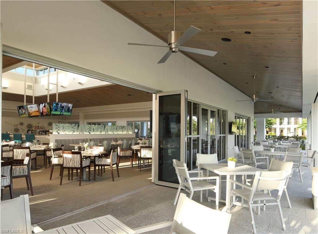 130 Amblewood LN # 801, NAPLES FL 34105-35