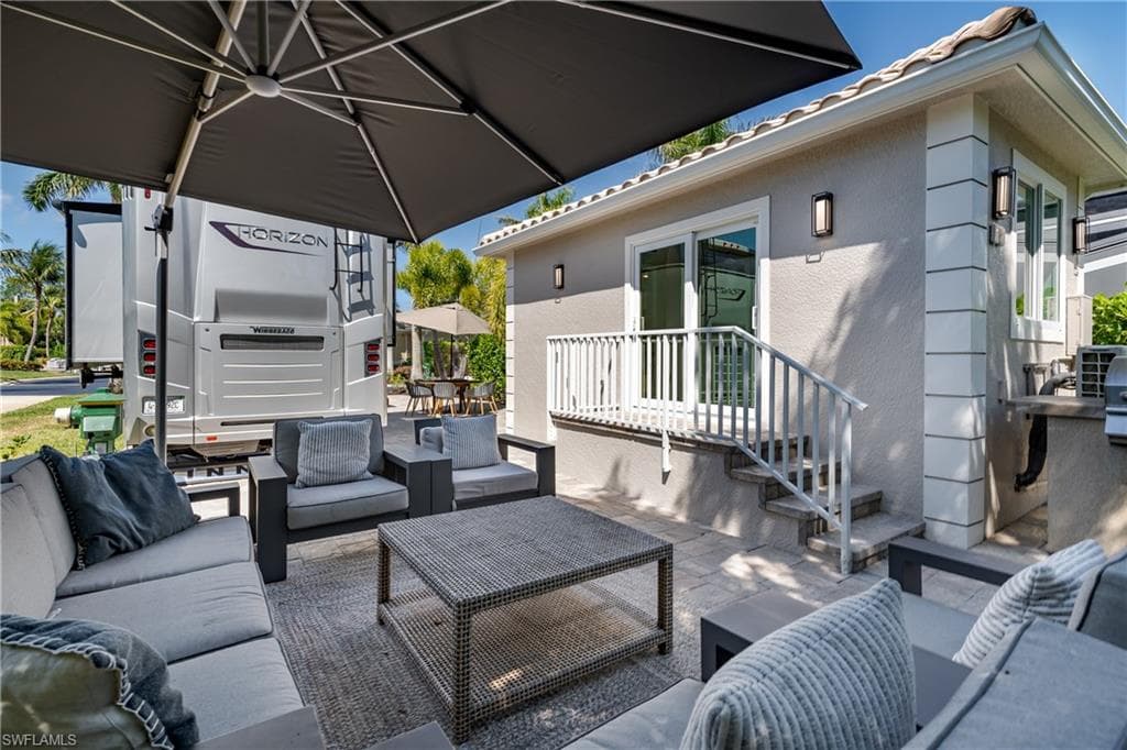 13478 Ladyfish LN, NAPLES FL 34114-1